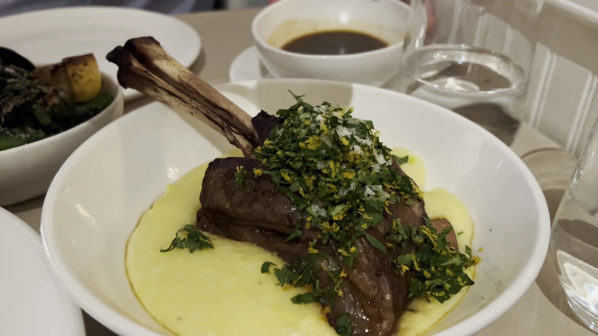 Gina's On Congress-2