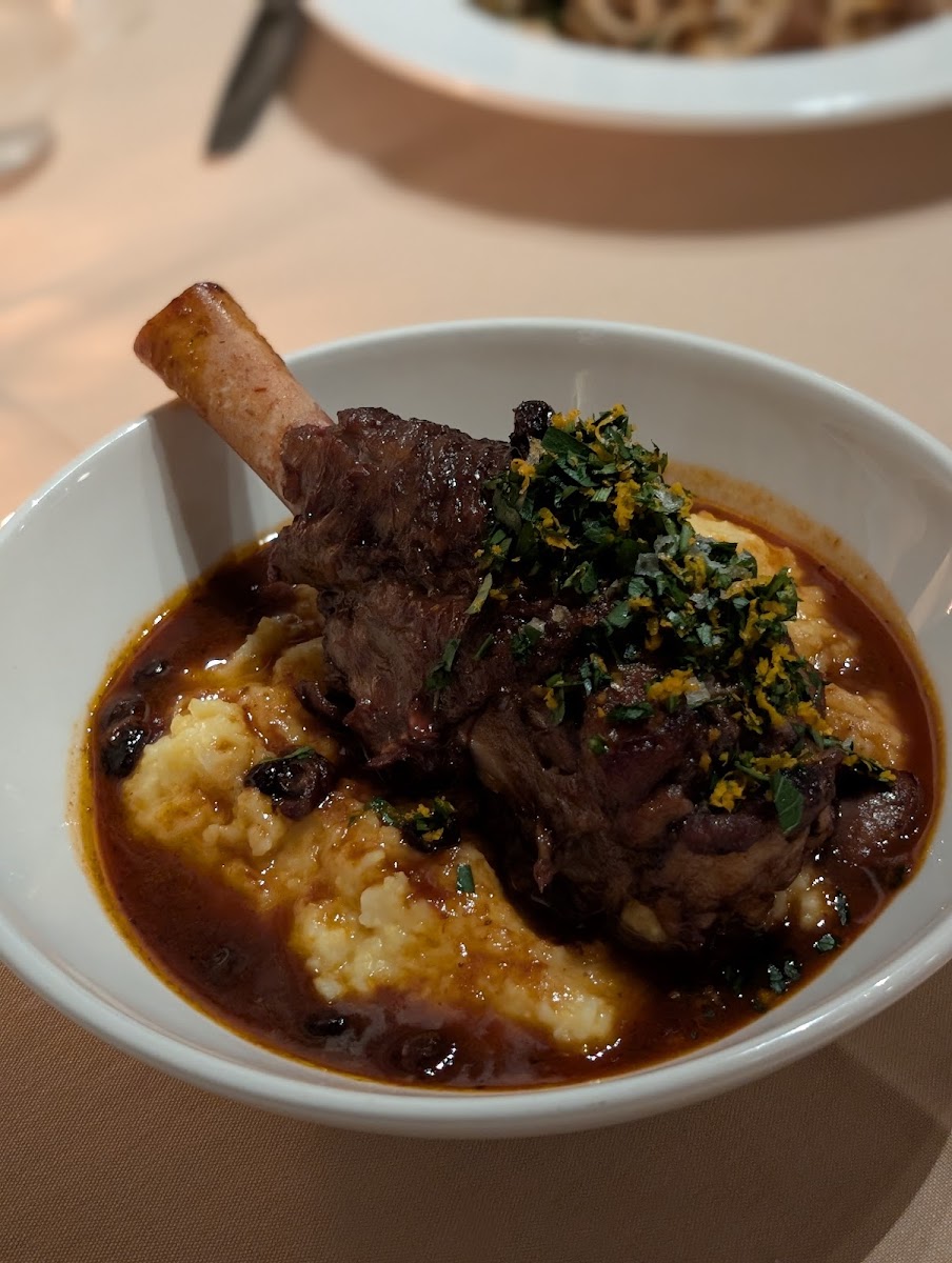 Gina's On Congress-4