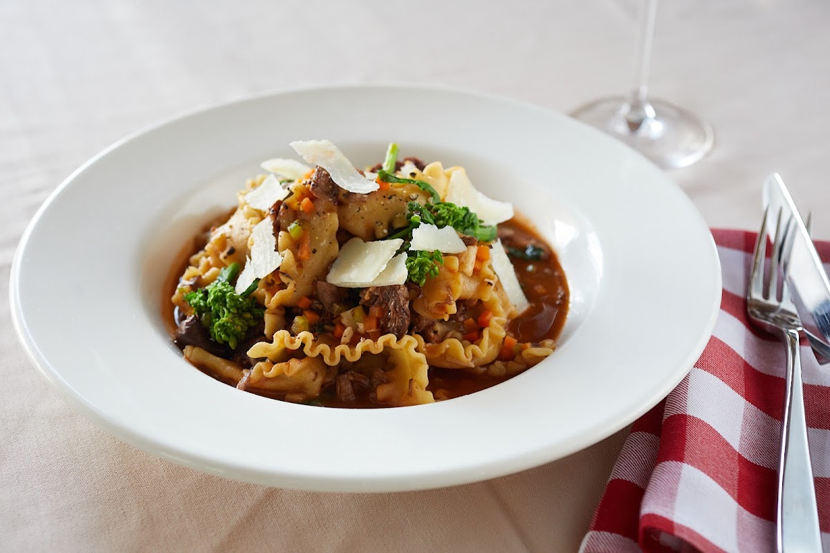 Gina's On Congress-7