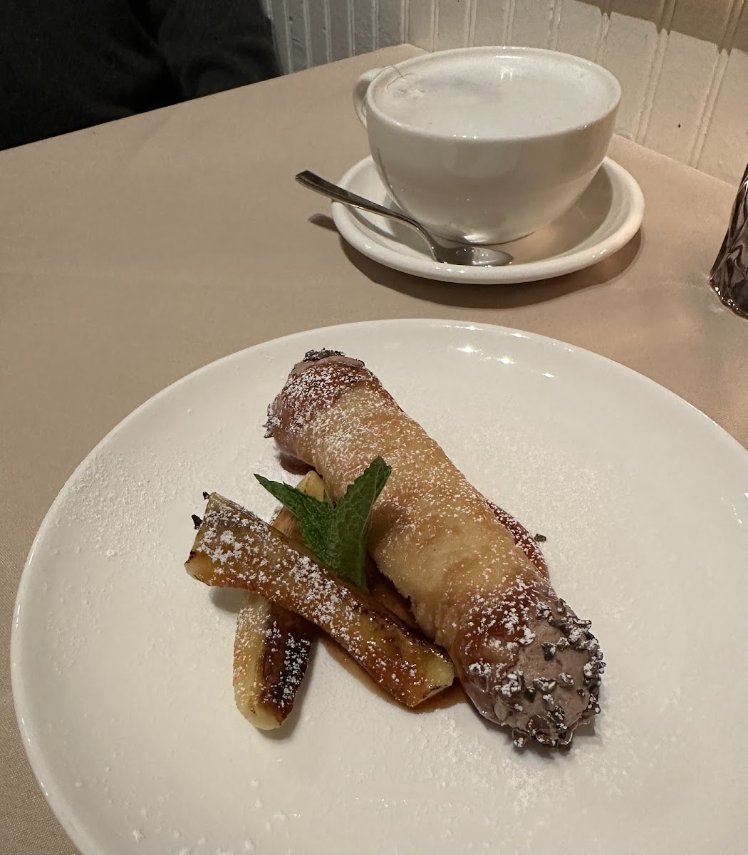 Gina's On Congress-8